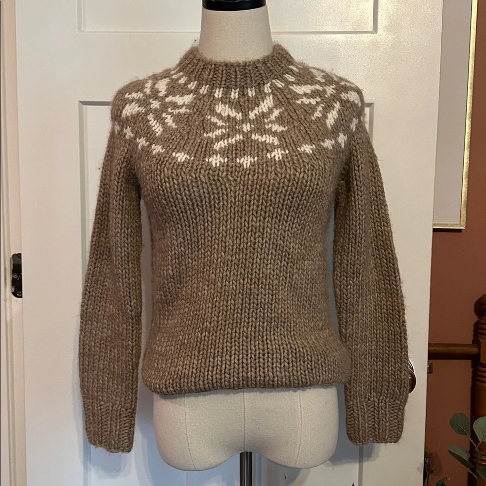 J. Crew Hand Knit women’s XS Beige Tan and Ivory Fair Isle Alpaca blend Sweater